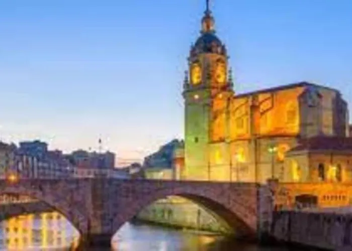 Cultura Y Gastronomia En El Casco Viejo *