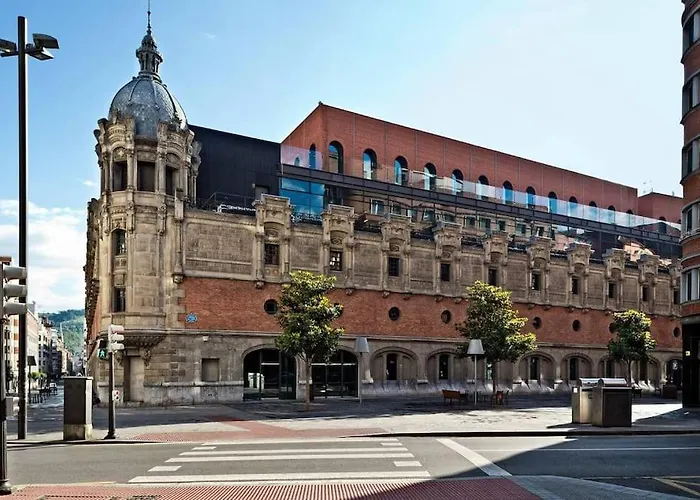 Cultura Y Gastronomia En El Casco Viejo *
